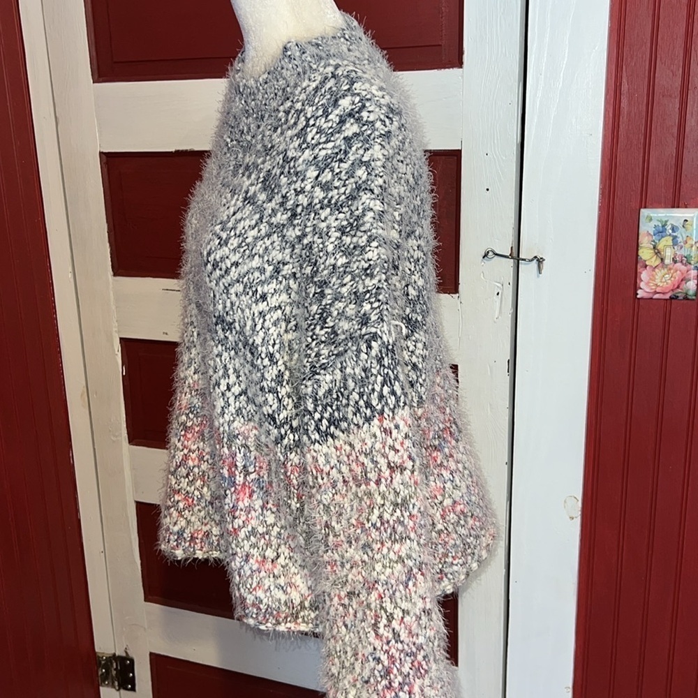 Venus Fuzzy Oversized Sweater M - Picture 2 of 7